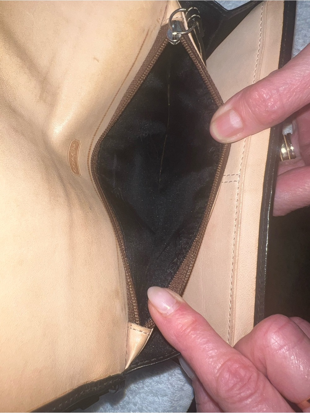 Coach Black/Tan Signature Canvas Wristlet Clutch. - Picture 10 of 12